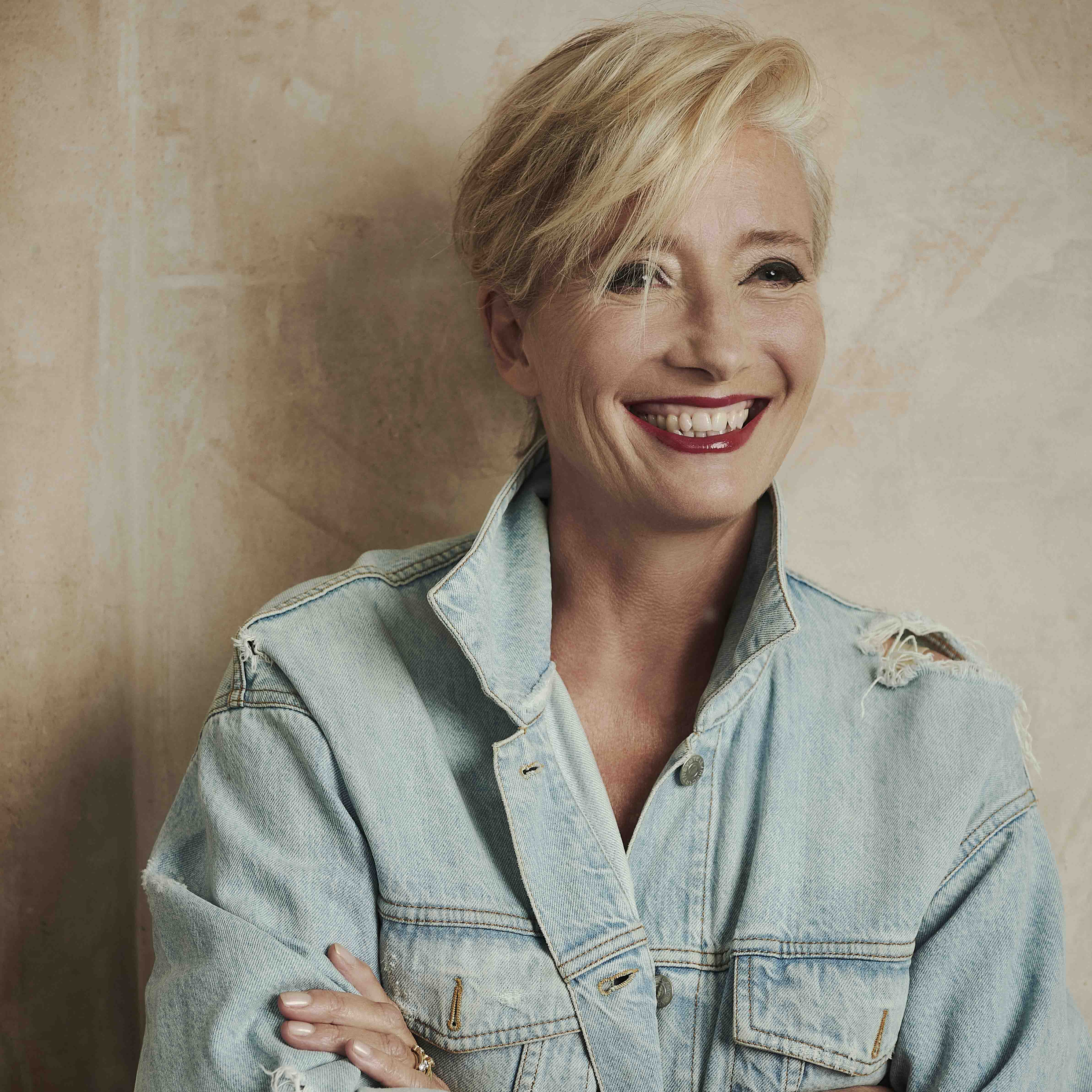 300921 EMMA THOMPSON NETFLIX SHOT 14 592 (1)